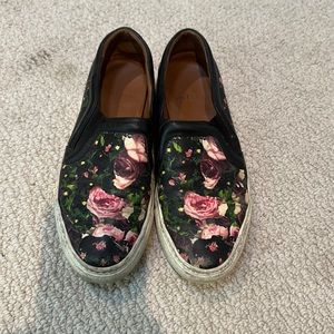 GIVENCHY Floral Print Rose Leather Slip On Sneakers